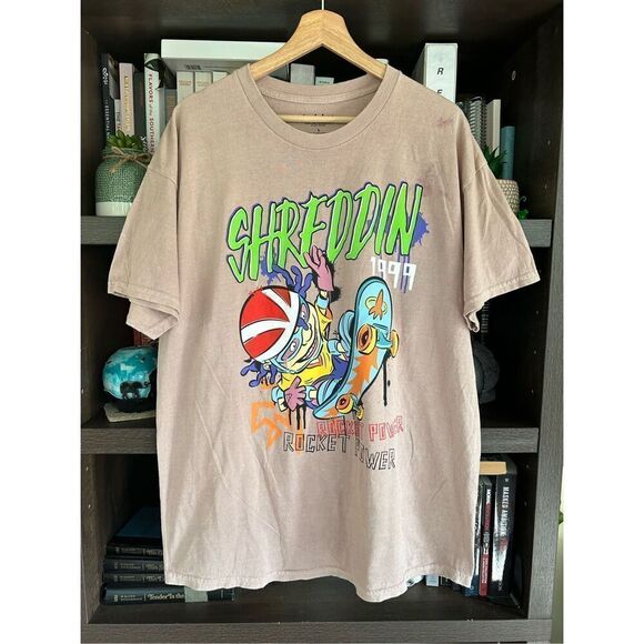 🐿️ NWOT Nickelodeon Rocket Power Taupe Shreddin 1999 SS Graphic Tee Unisex Large - Picture 1 of 5
